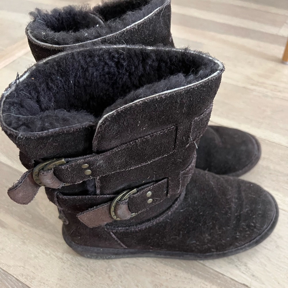 Lined boots